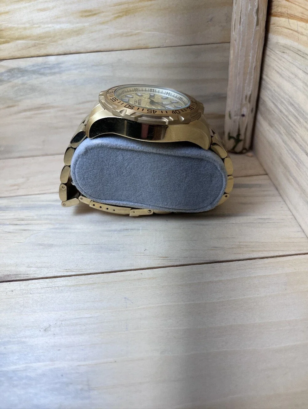 Invicta pro diver